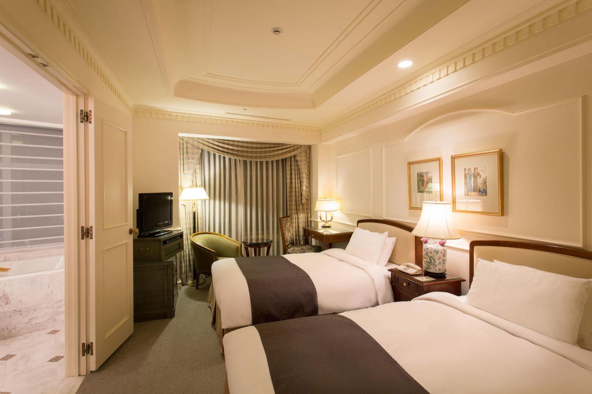 Hotel The Manhattan Csiba Kültér fotó